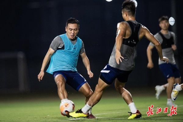 开云-关于罗马训练开放日；今夜扳平良机引欢呼；中超在即；训练强度明显提升的信息