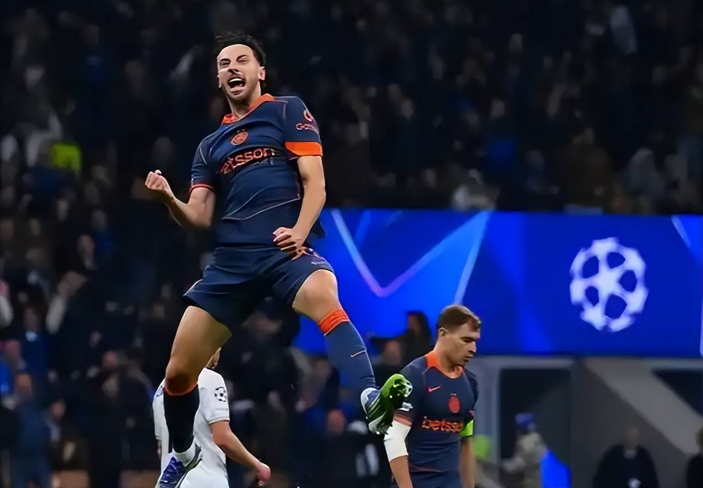 开云官网-包含欧冠赛前再迎强敌，圣安东尼奥马刺豪取连胜，主帅态度：质疑声仍在，轮换策略成焦点的词条