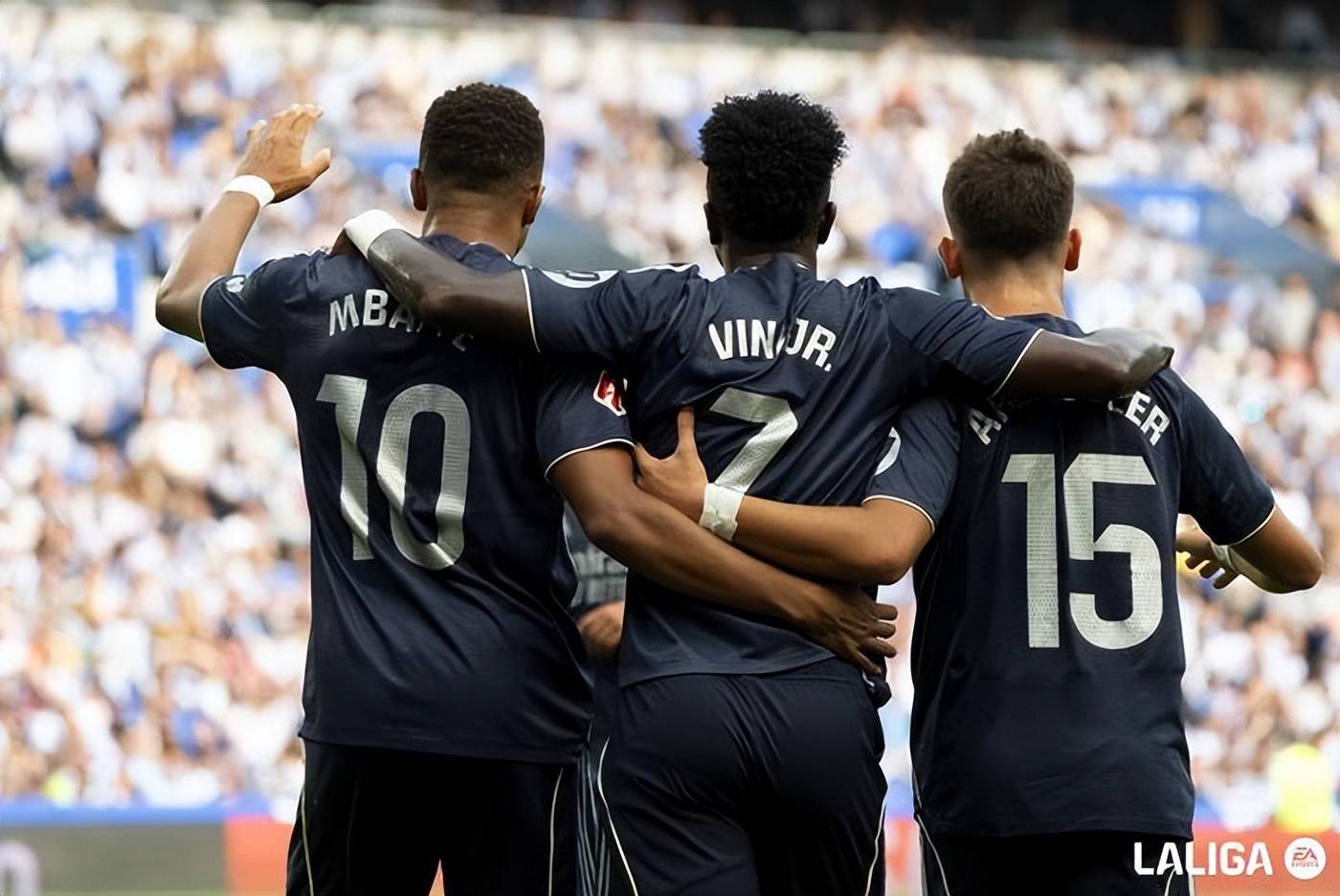 开云APP-关于刚刚！集结日塞维利亚复出首秀风云突变巴塞罗那赛前战术微调，皇家社会迎社区盾关键赛的信息