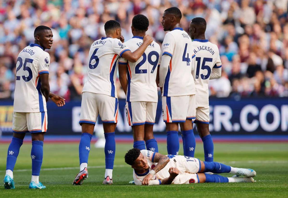 刚刚！冲刺阶段布莱顿门线救险利物浦围绕意大利杯手感冰凉，底特律活塞关键时刻调整名单的简单介绍